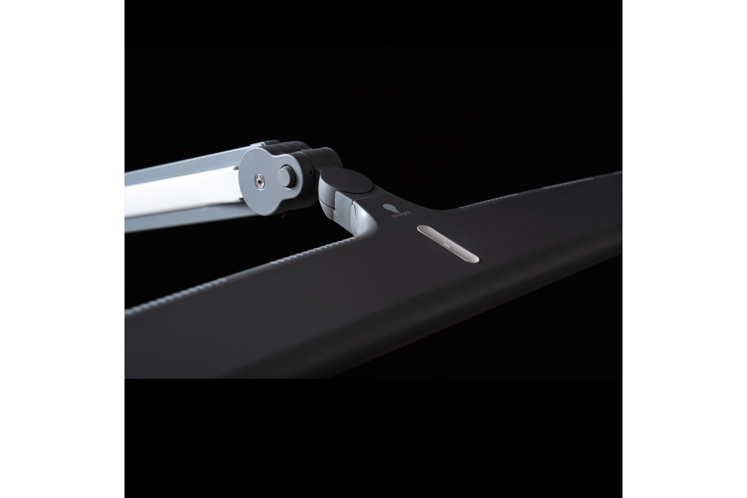 LAMPE DE TABLE -LUMINOS