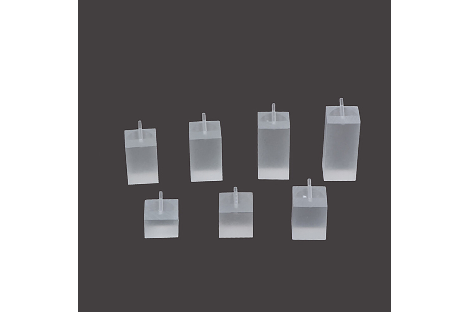 SUPPORTS DE BAGUES MATS CARRÉS - SET DE 7