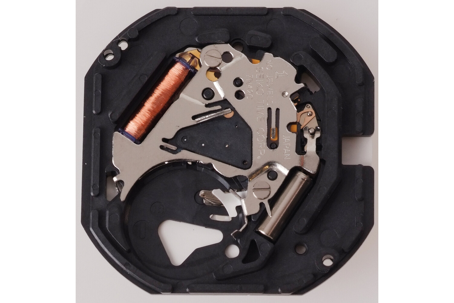 MONTRES QUARTZ HATTORI 7N42