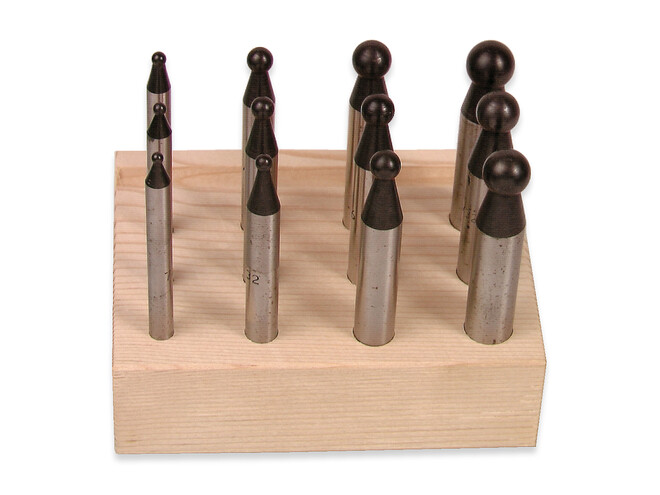 12 BOUTEROLLES 2,7 - 11,8 MM AV./ PLATEAU
