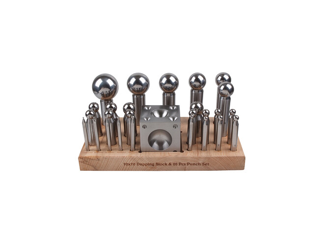 SET DE 26 BOUTEROLLES AVEC DÉ À EMBOUTIR