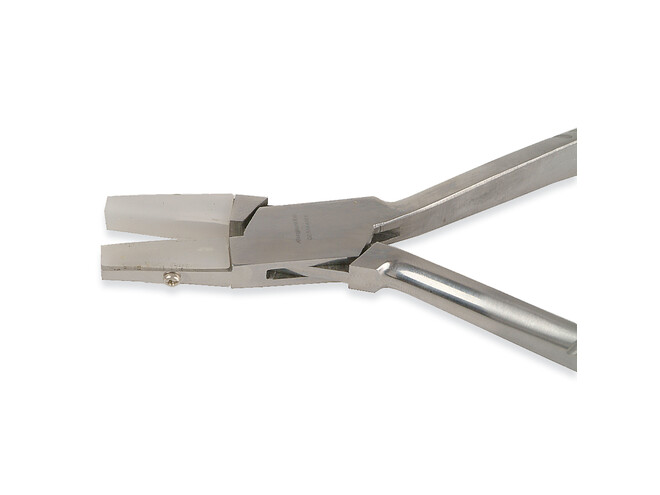 PINCE PLATE AVEC BEC NYLON 8 MM