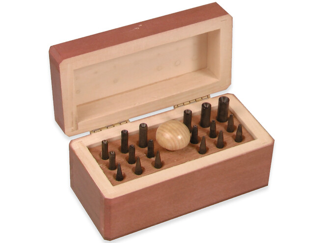 OUTILS A SERTIR 18 ELEMENTS AVEC MANCHE