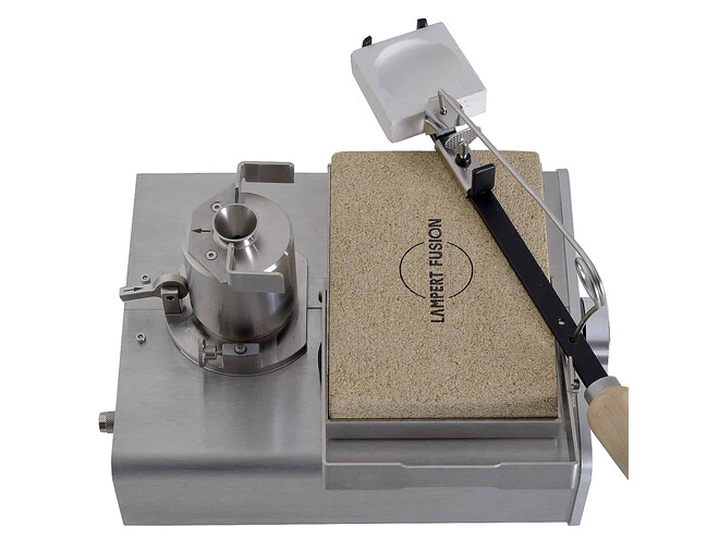 Machine de coulée par fusion Lampert
