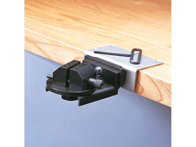 ETAU POUR BENCHMATE