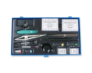 SET D'OUTILS POUR PILES ET AXES